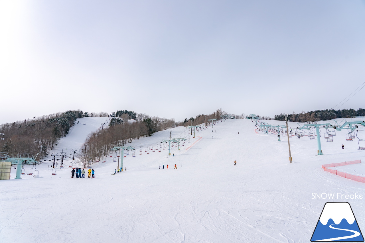 岩見沢 萩の山市民スキー場｜3連休最終日は穏やかなスキー日和。のんびりとローカルゲレンデで過ごす休日はいかがでしょう？